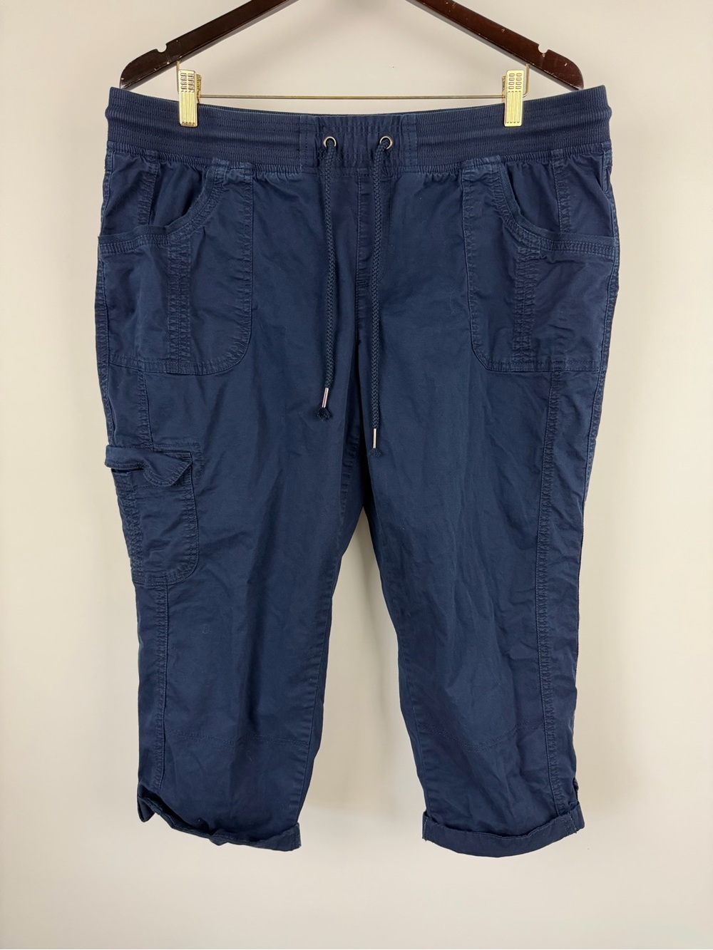 Maurices Navy Cargo Capri Pants Size XXL